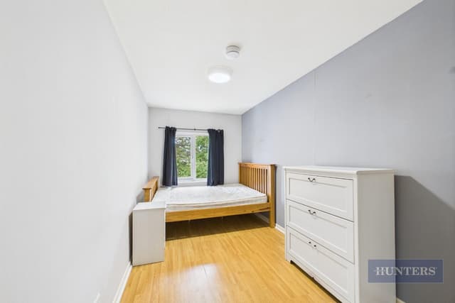 Room 4, 20 Ranelagh Gardens - Image 2