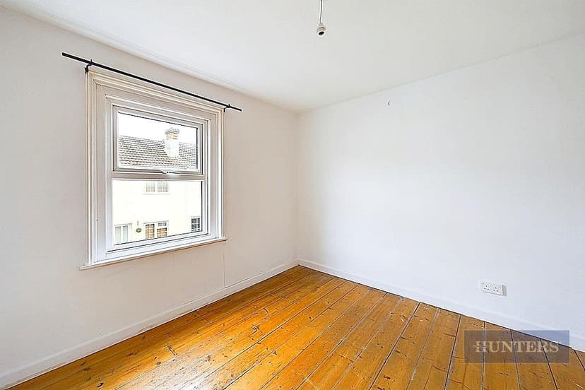 7, Leeson Walk - Image 6