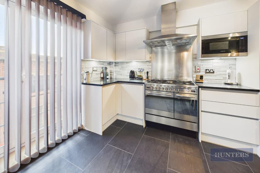 54, Winnie Road - Image 4