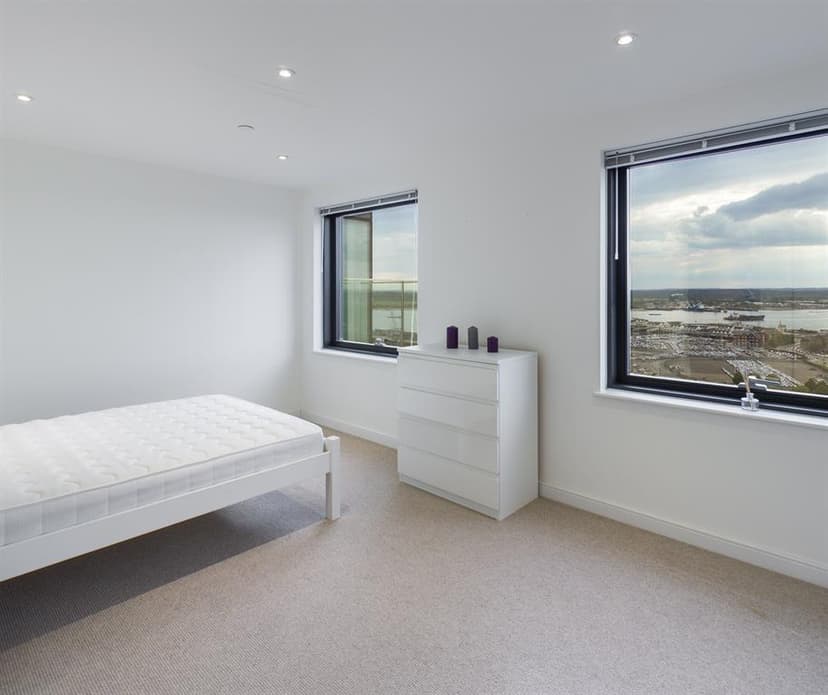 118, The Moresby Tower Ocean Way - Image 6