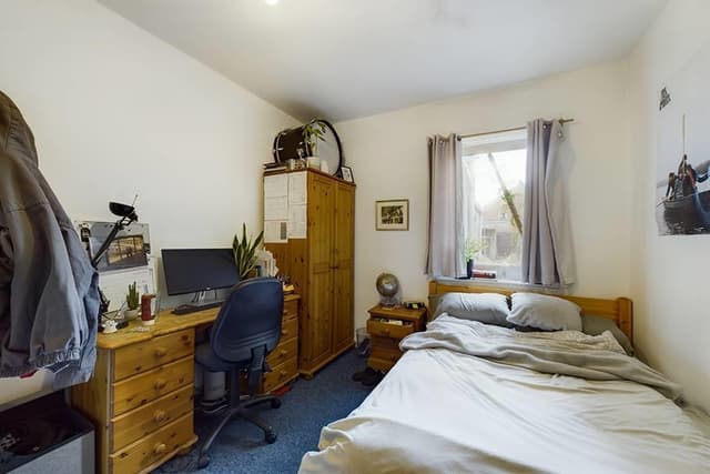 56 Milton Road - Image 4