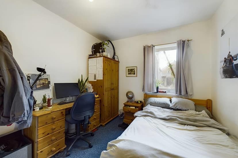 56 Milton Road - Image 4
