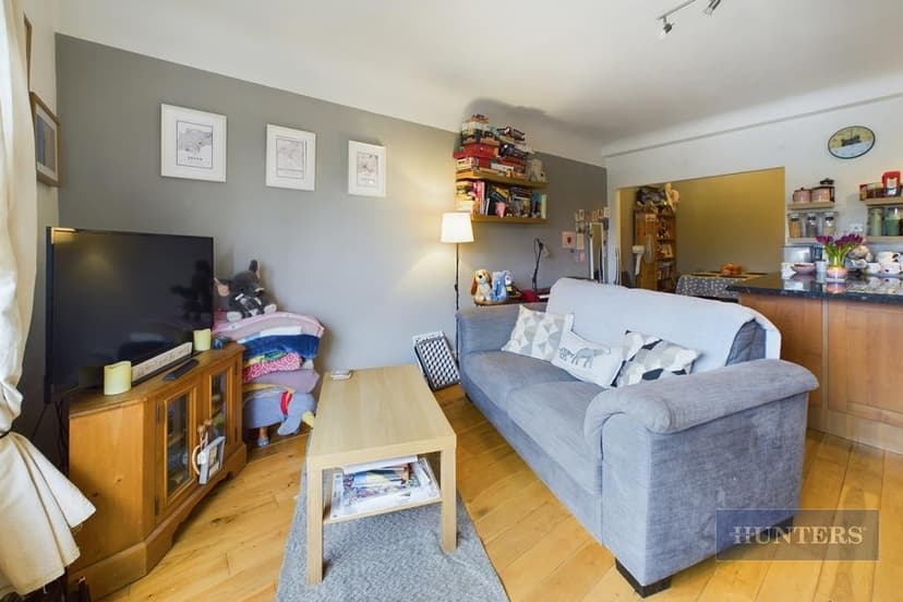 17 Elmfield North - Image 5