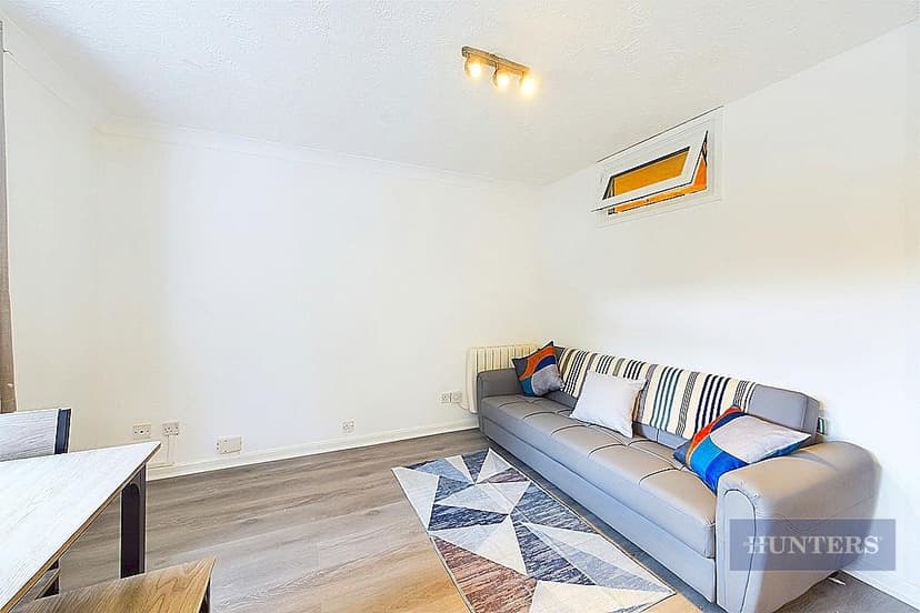 Flat 5 Duncan Court, Anson Drive - Image 5