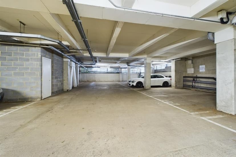 Apartment 1113, Masshouse Plaza - Image 13