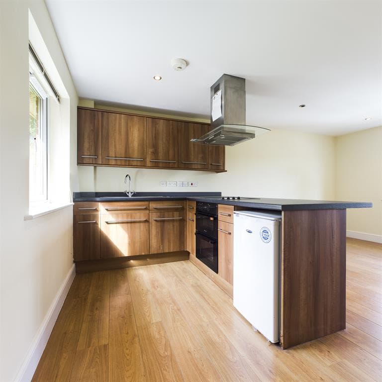 126A Kent Road - Image 2