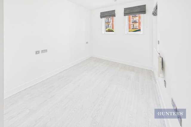 Flat 151, Oceana Boulevard Orchard Place - Image 6
