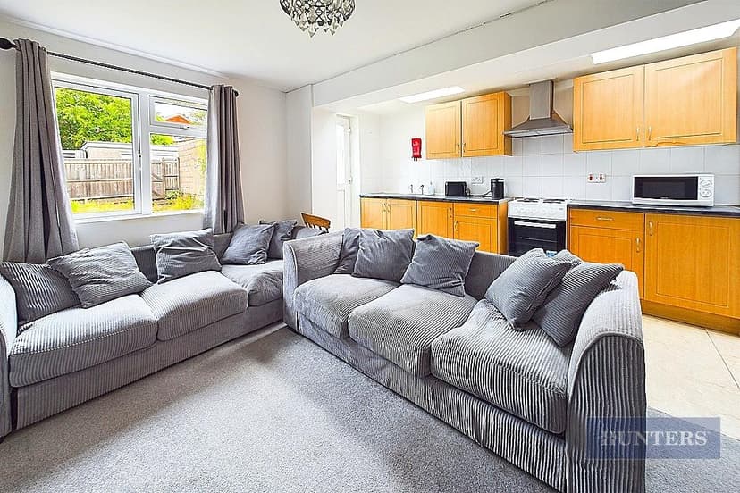 23, Ten Acre Mews - Image 3