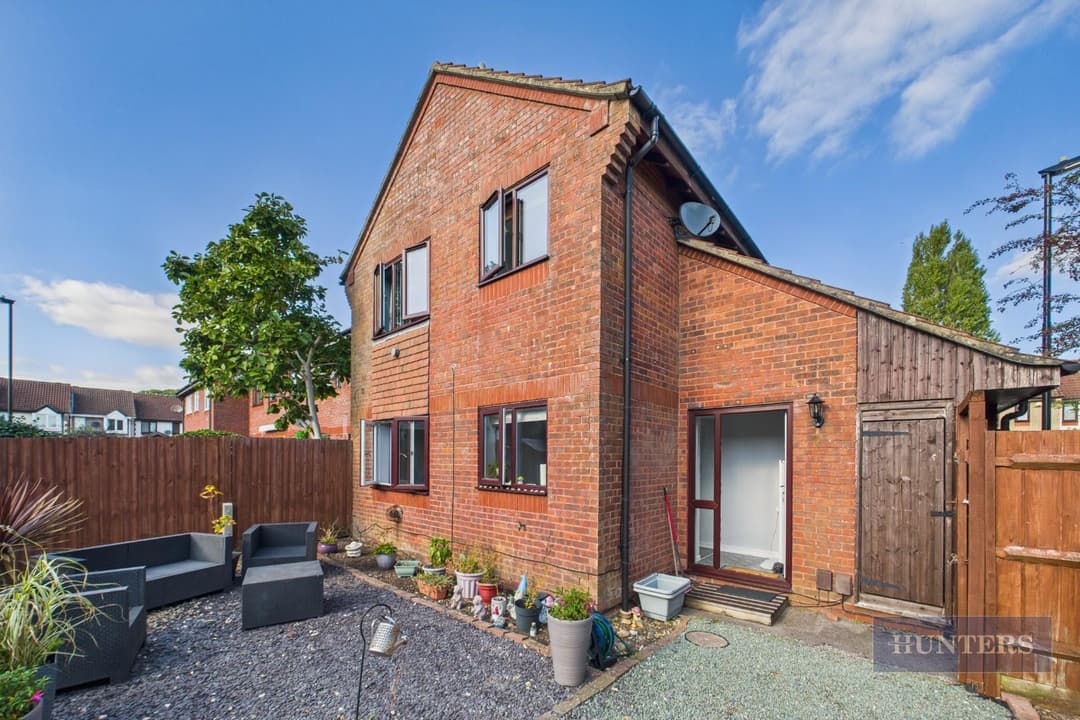 215, Heeley Road