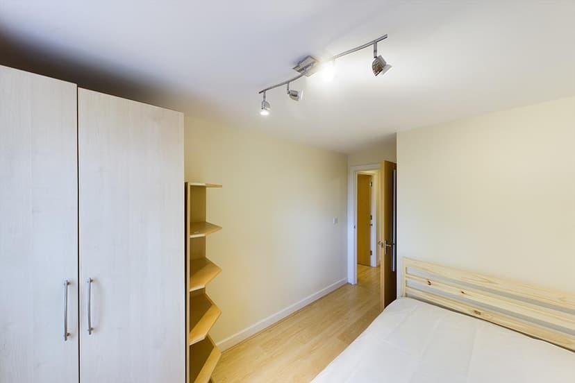 59, Harrow Road - Image 9