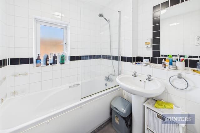 Room 4, 20 Ranelagh Gardens - Image 7