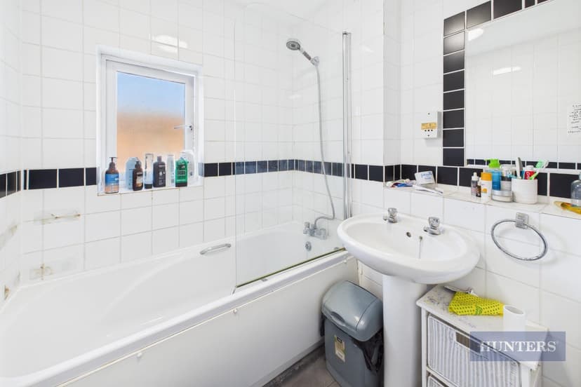 Room 4, 20 Ranelagh Gardens - Image 7