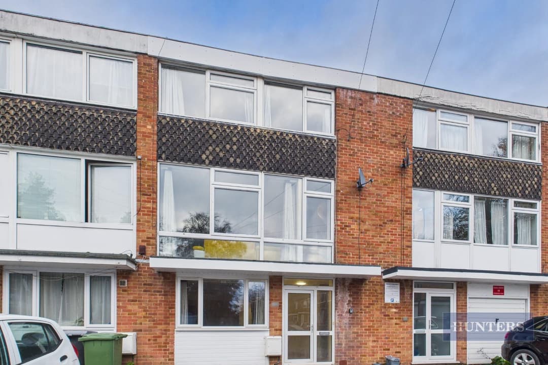 25A, Harold Road