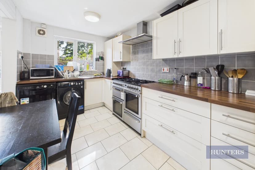 Room 4, 20 Ranelagh Gardens - Image 4