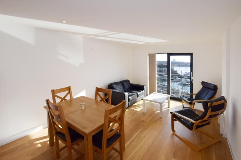 Summerfield Crescent - Image 5