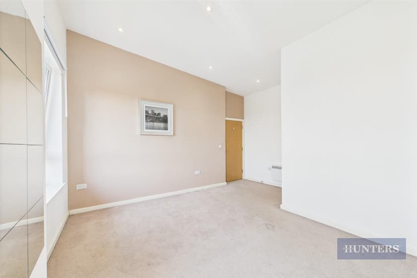 Apartment 1213, Masshouse Plaza - Image 11