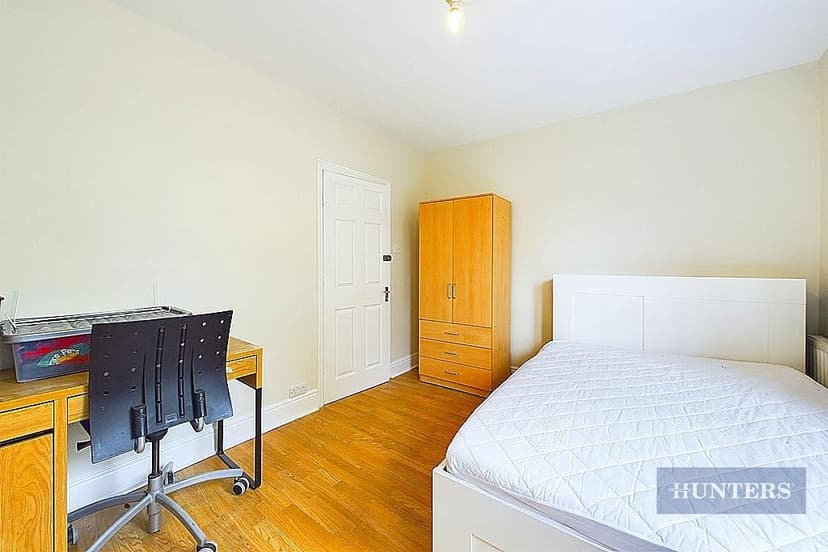 6, Luton Road - Image 6