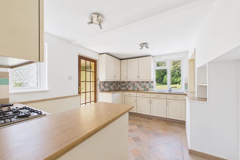 19 Chilworth Close - Image 5