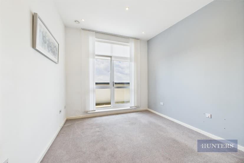 Apartment 1213, Masshouse Plaza - Image 8