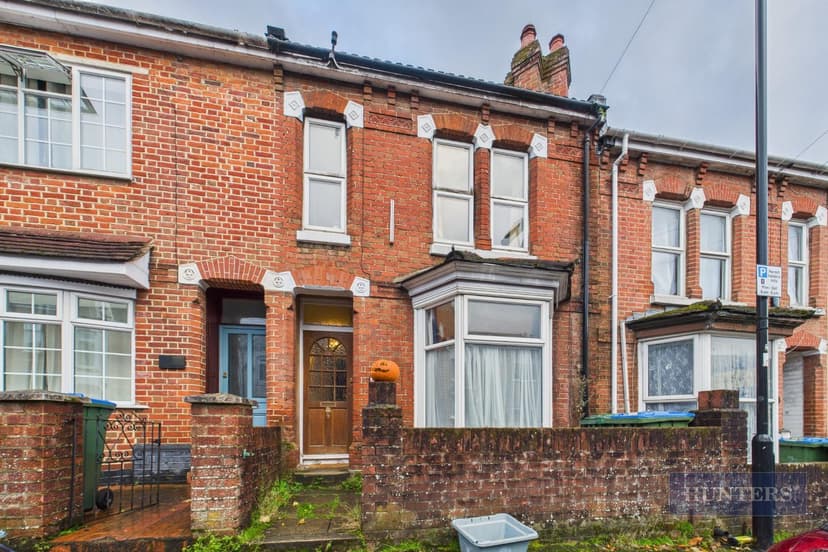 12 Milton Road - Image 1