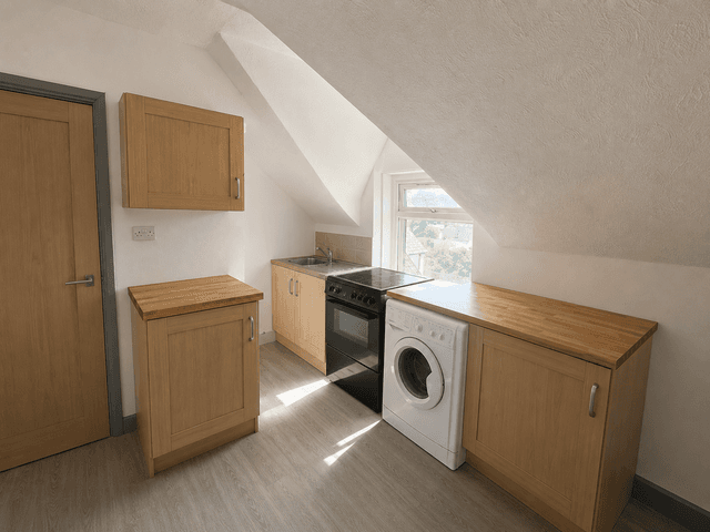 Flat 3, 31-33 Salisbury Road - Image 3