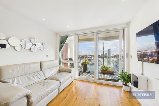 Apartment 504, Alexandra Wharf 2 Maritime Walk - Image 2