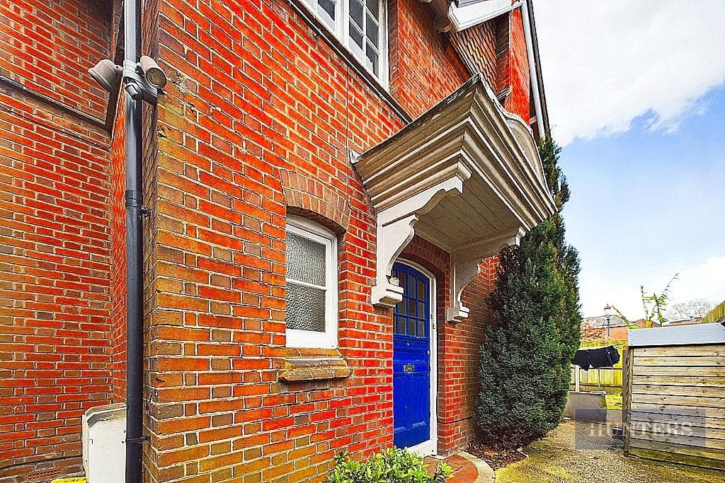 15, Dalloway Close