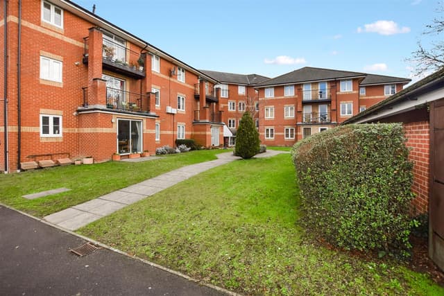 Flat 10, St Annes Gate 20 Archers Road - Image 1