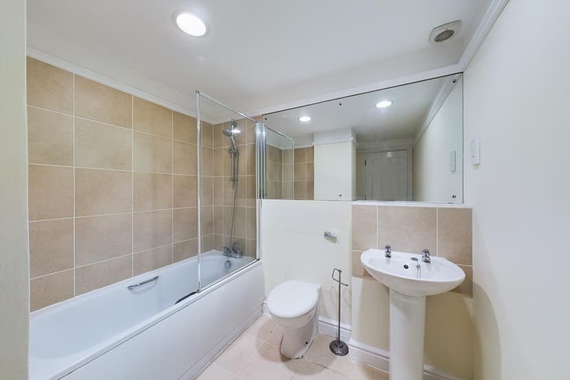 8, Dartmouth Road - Image 9