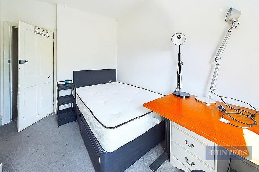 6a, Coronation Road - Image 11