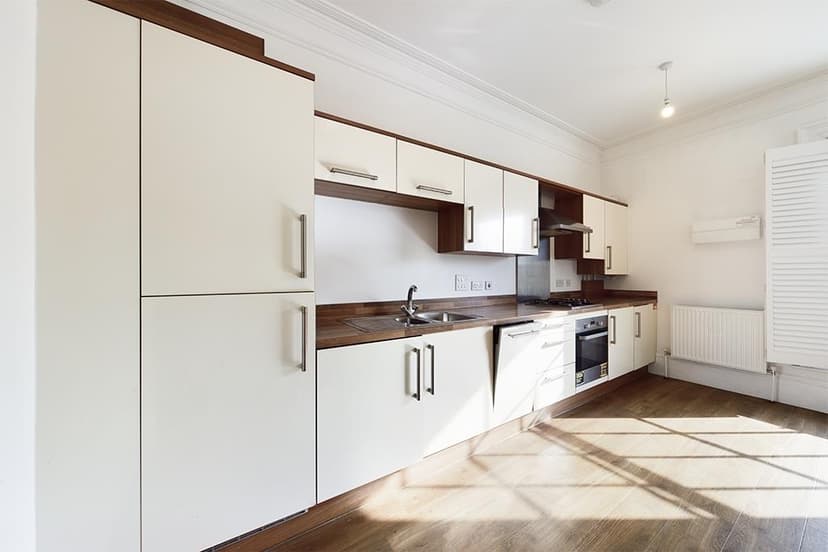 146, Bournbrook Road - Image 3
