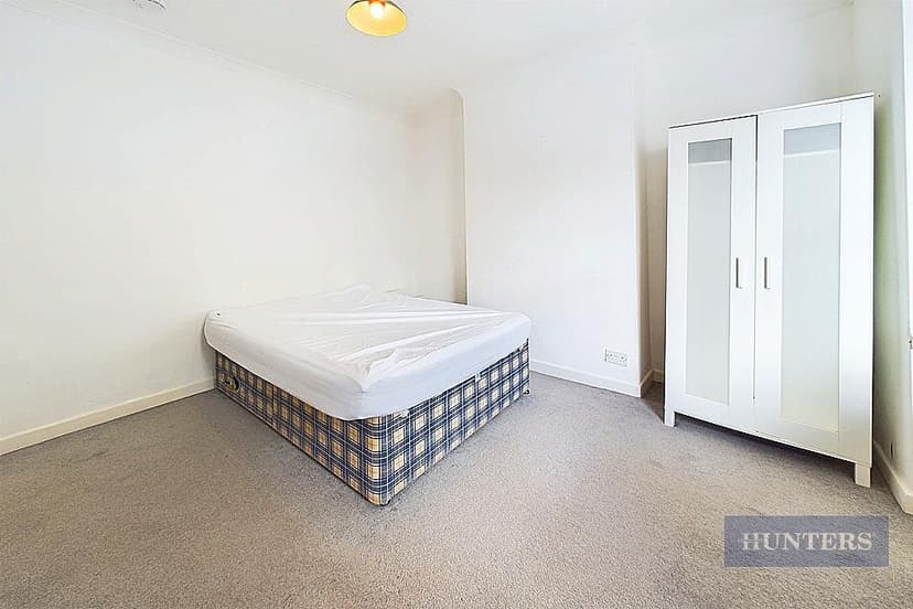 23, Ten Acre Mews - Image 13