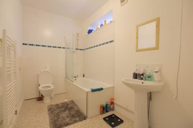 18 Iron Street, Cardiff - Image 6