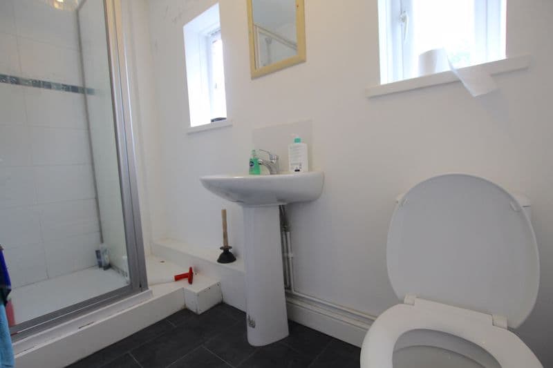 18 Iron Street, Cardiff - Image 7