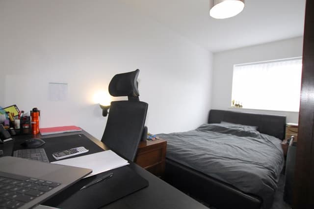 18 Iron Street, Cardiff - Image 9