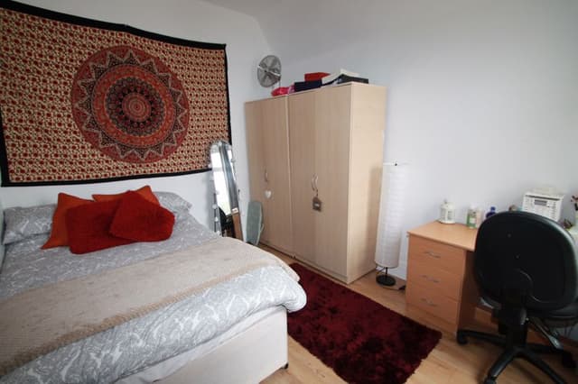 64 Llanishen Street, Cardiff - Image 4