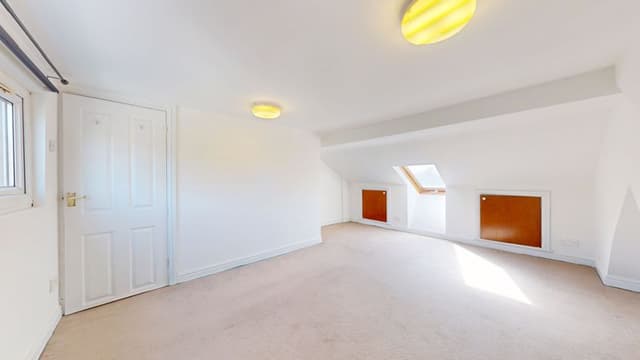 215 Moorland Road, Cardiff - Image 11