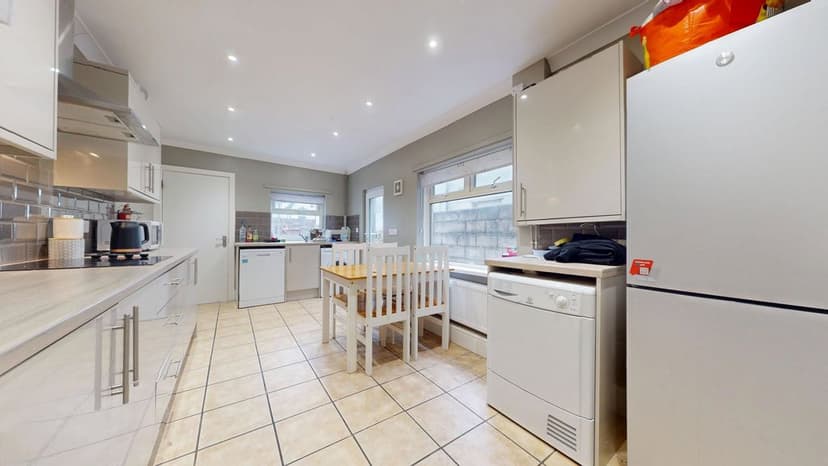 88 Dogfield Street, Cardiff - Image 2