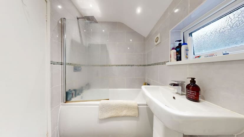 88 Dogfield Street, Cardiff - Image 8