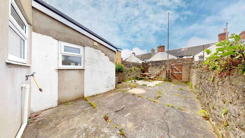 88 Dogfield Street, Cardiff - Image 9