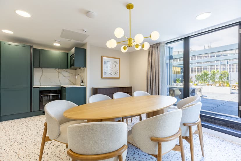 F10 Fitz and Knox  Fitzalan Place, Cardiff - Image 7