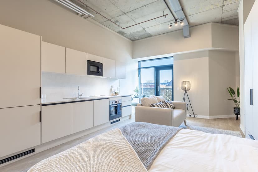 F11 Fitzalan Road, Cardiff - Image 2