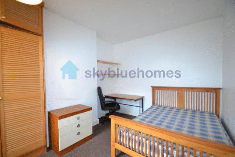 7 Churchill Street, Leicester - Image 4