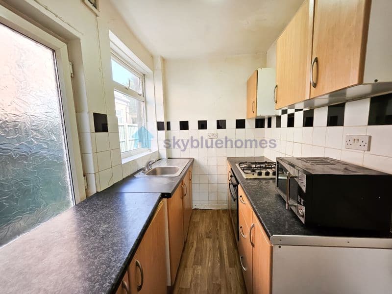 32 Landseer Road, Leicester - Image 3