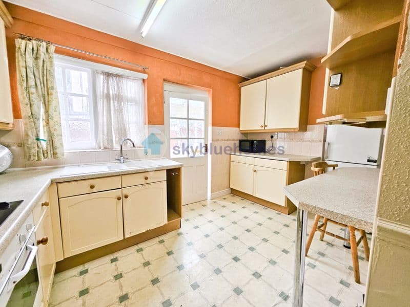 15 Lancaster Place, Leicester - Image 3