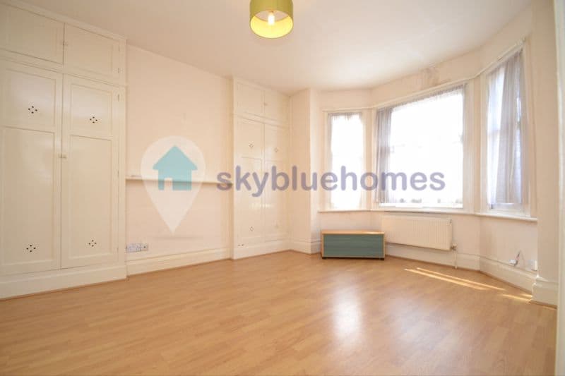 Flat 3, 6 Saffron Road, Wigston - Image 1
