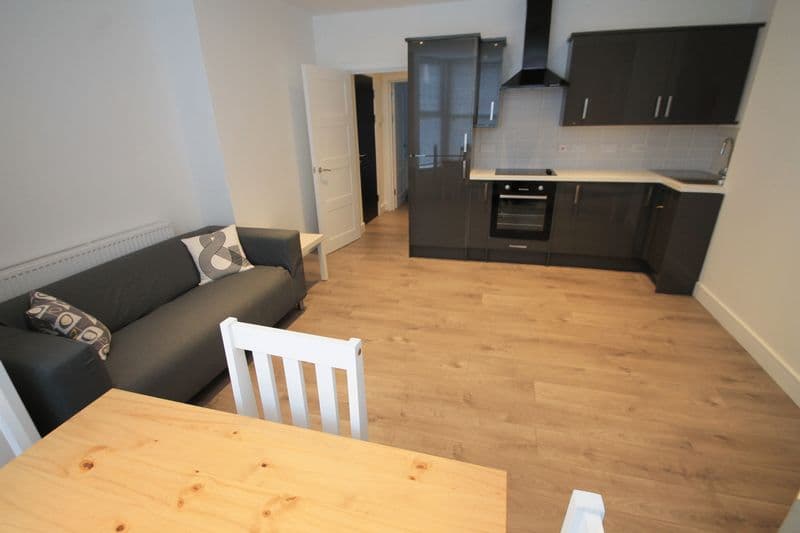 Flat 1, 14 Gordon Road, Cardiff - Image 2