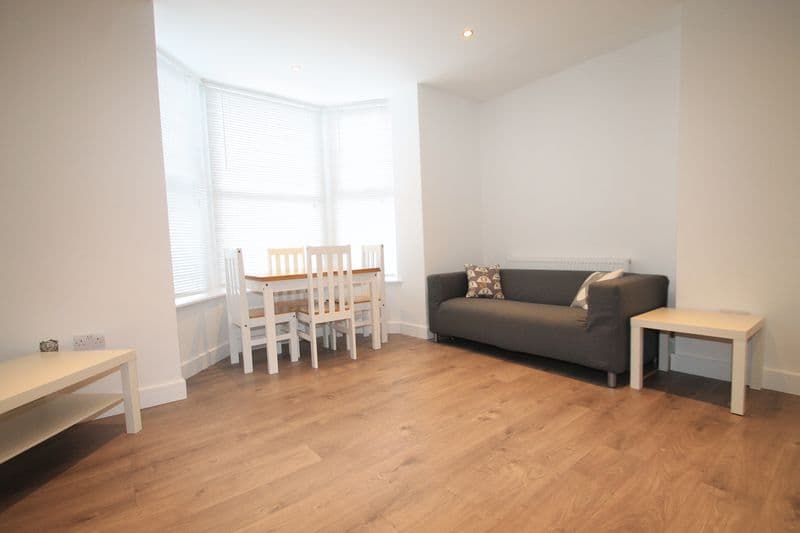 Flat 1, 14 Gordon Road, Cardiff - Image 4