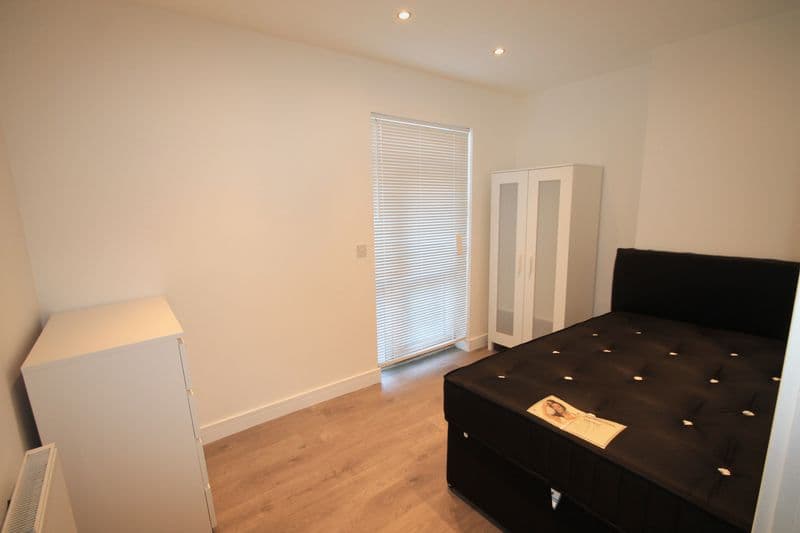 Flat 1, 14 Gordon Road, Cardiff - Image 6