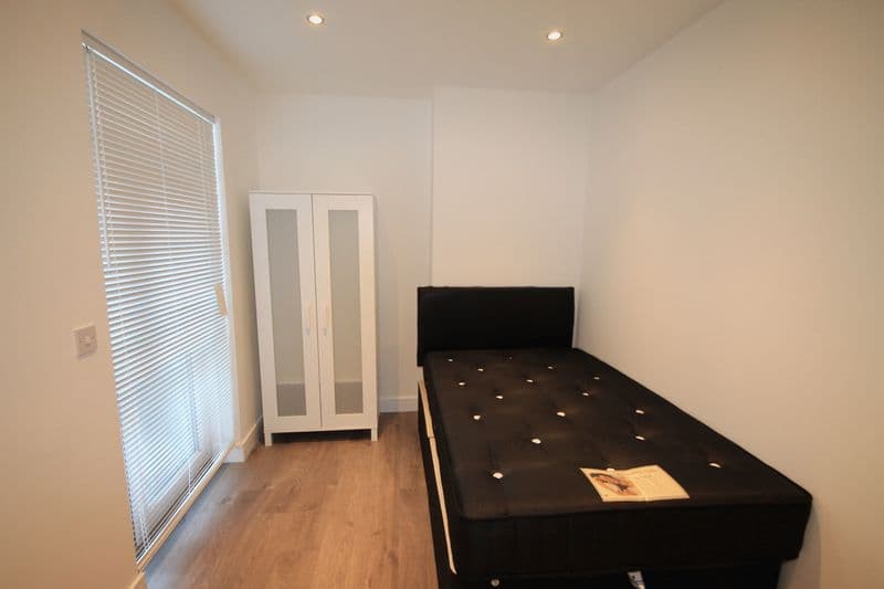 Flat 1, 14 Gordon Road, Cardiff - Image 7
